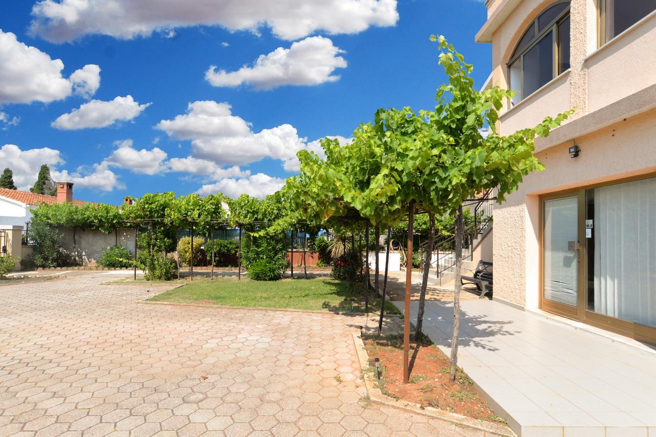 Apartments Gracijano 1724 Ližnjan Zewnętrze zdjęcie
